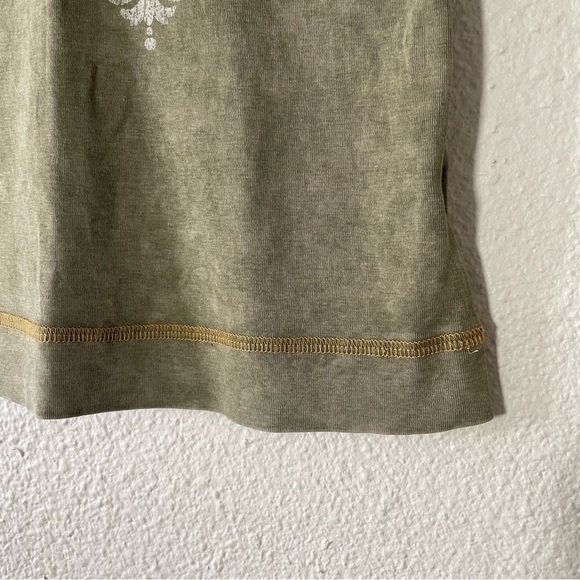 One World Fitted Shirt Women’s Large Green Washed Faded Y2K Grunge 2000s V Neck - Picture 7 of 13